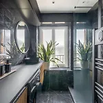 Le Versailles Suite Classe 3 Etoiles Vue Chateau & Potager